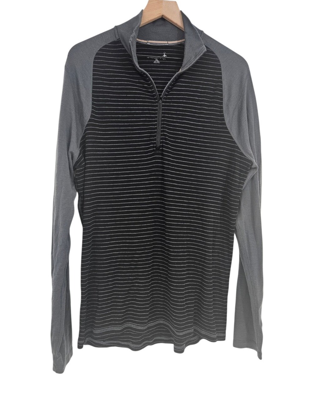 Smartwool Men’s Gray Black Stripe 1/4 Zip Merino Wool Pullover Wool Baselayer XL
